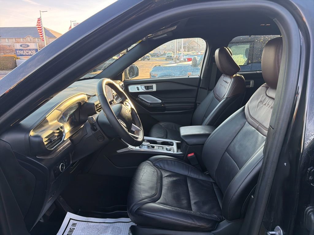 Certified 2023 Ford Explorer Platinum w/ Technology Package image 17