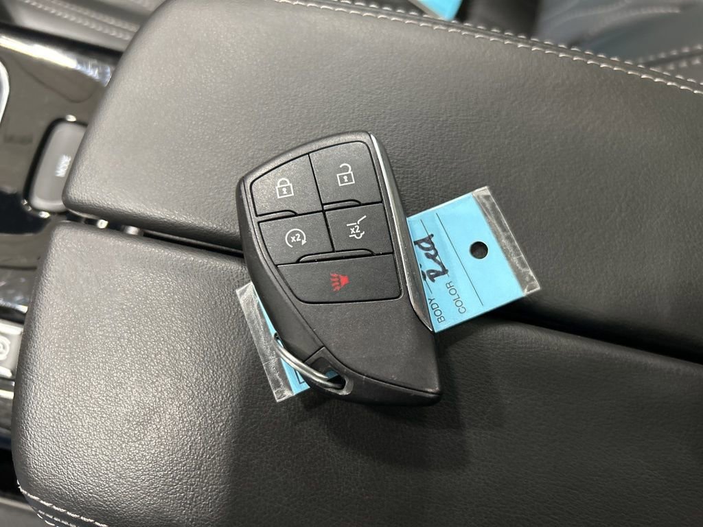 Used 2023 Buick Envision Avenir AWD/4WD image 29