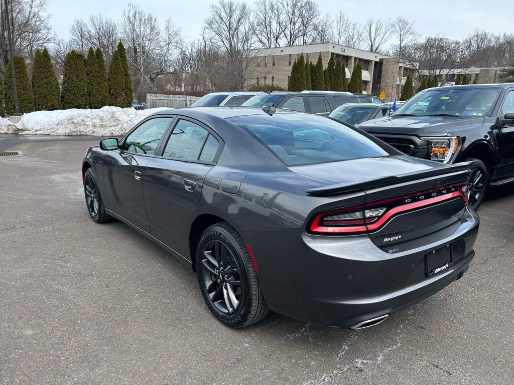 Used 2019 Dodge Charger SXT w/ Blacktop Package image 5