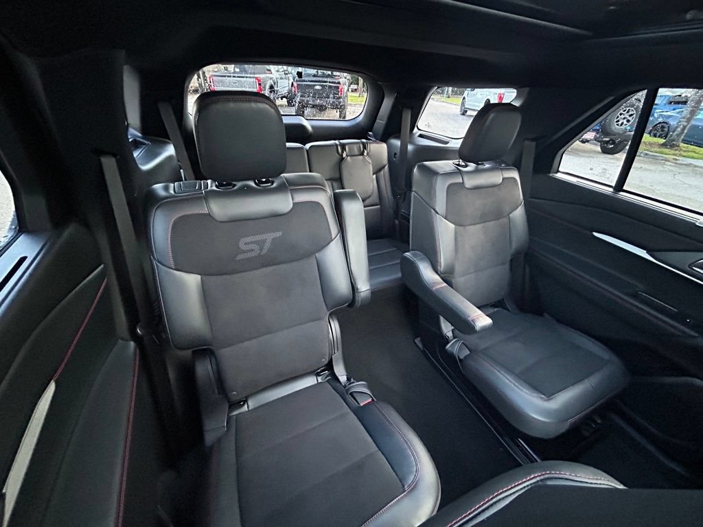 Certified 2025 Ford Explorer ST AWD/4WD image 32