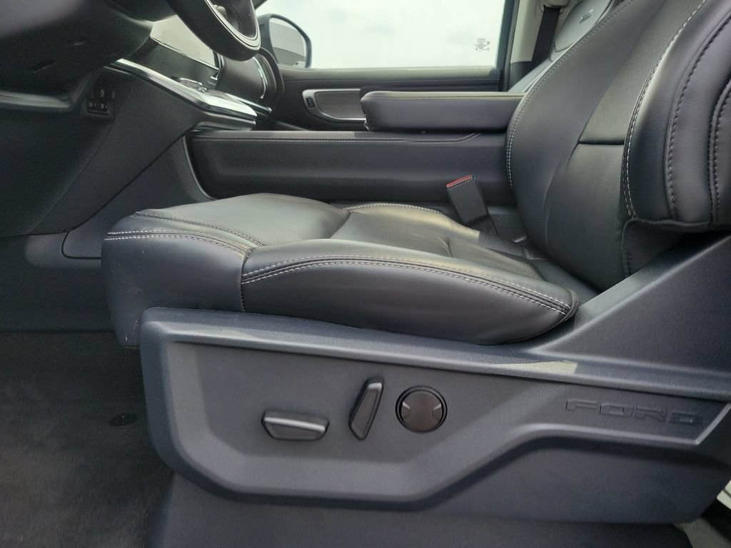 Certified 2025 Ford Expedition Max Platinum AWD/4WD image 19