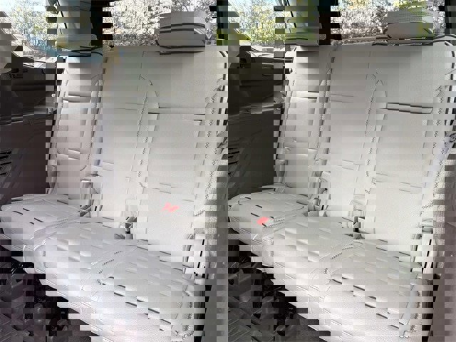 Used 2021 GMC Yukon Denali w/ Denali Premium Package image 19