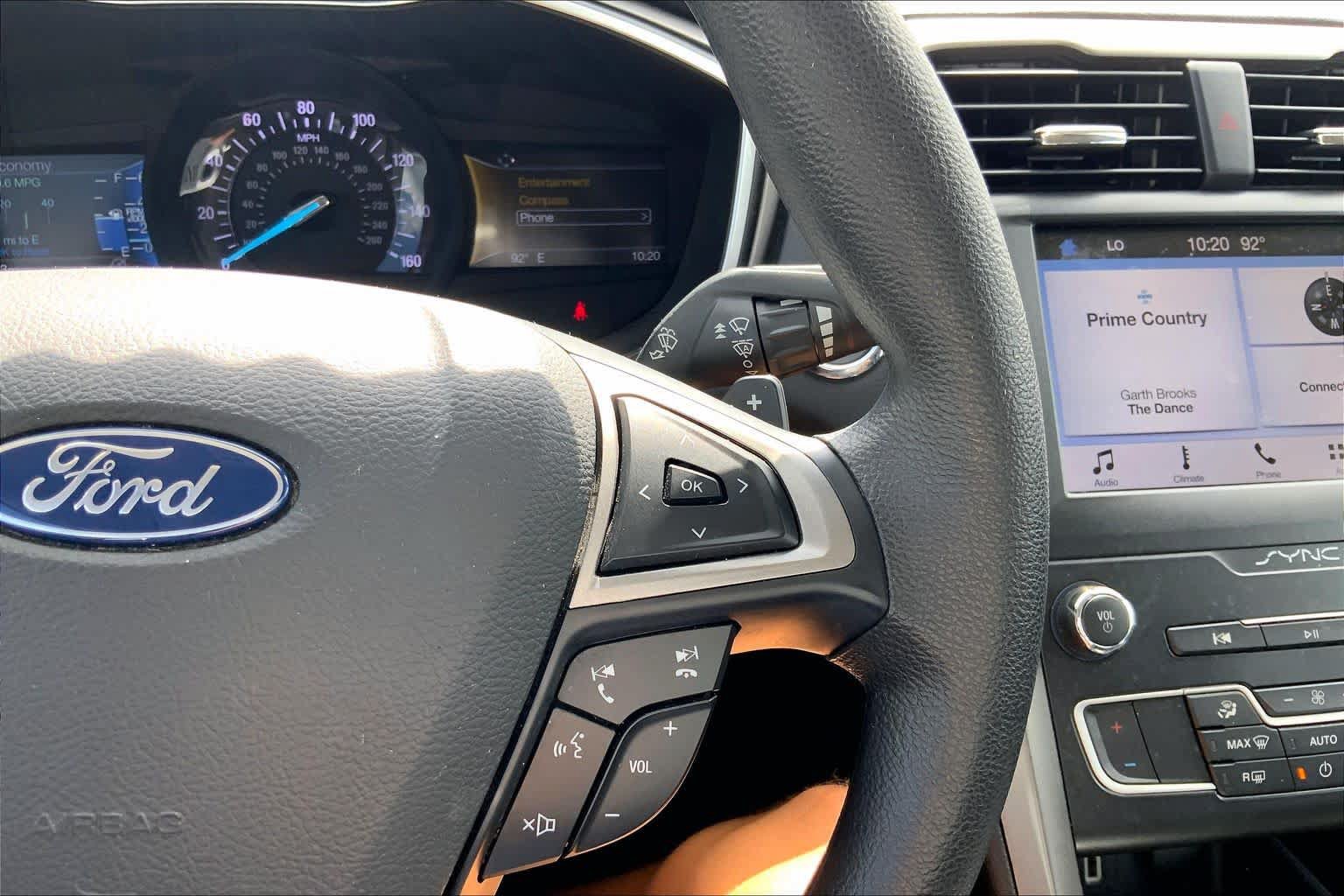 Certified 2019 Ford Fusion SE FWD image 24