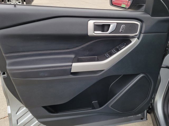 Certified 2024 Ford Explorer XLT w/ Equipment Group 202A image 10