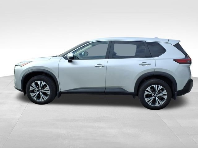Used 2023 Nissan Rogue SV image 3