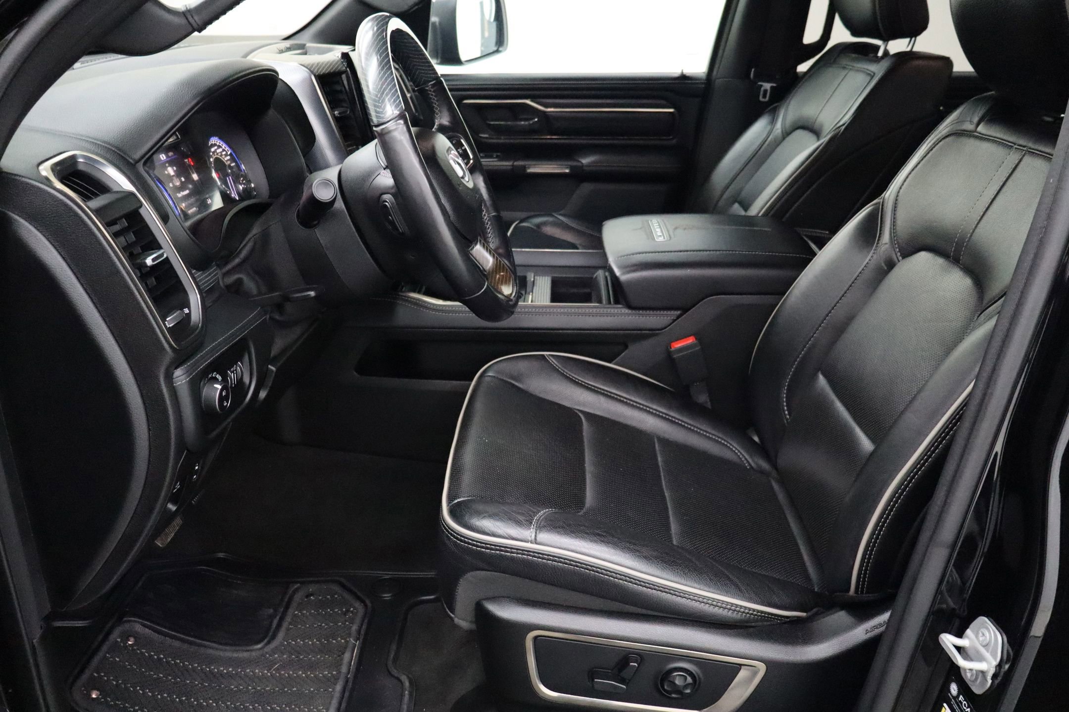 Used 2021 RAM 1500 Limited w/ Body Color Bumper Group image 20