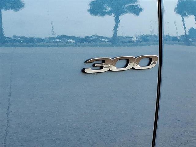 Used 2022 Chrysler 300 Touring w/ Sport Appearance Package image 14