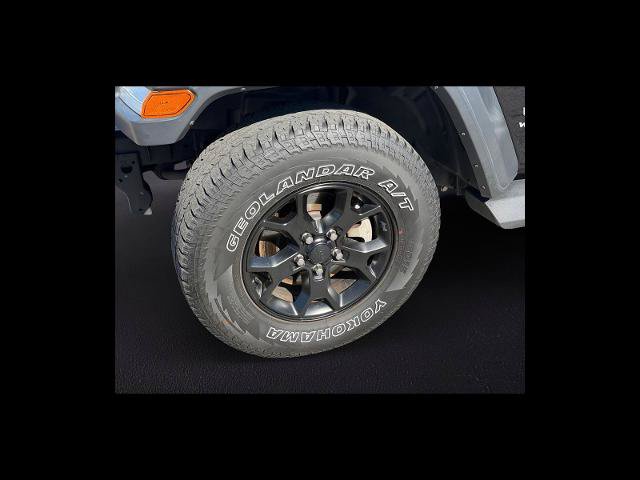 Used 2018 Jeep Wrangler Sport AWD/4WD image 10