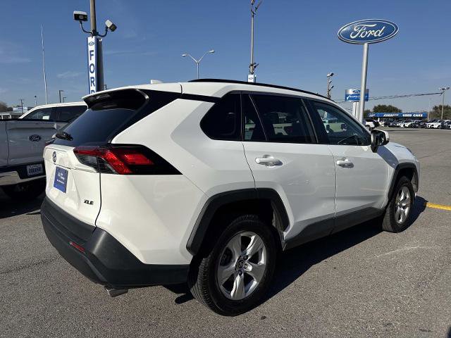 Used 2019 Toyota RAV4 XLE w/ Convenience Package FWD image 5
