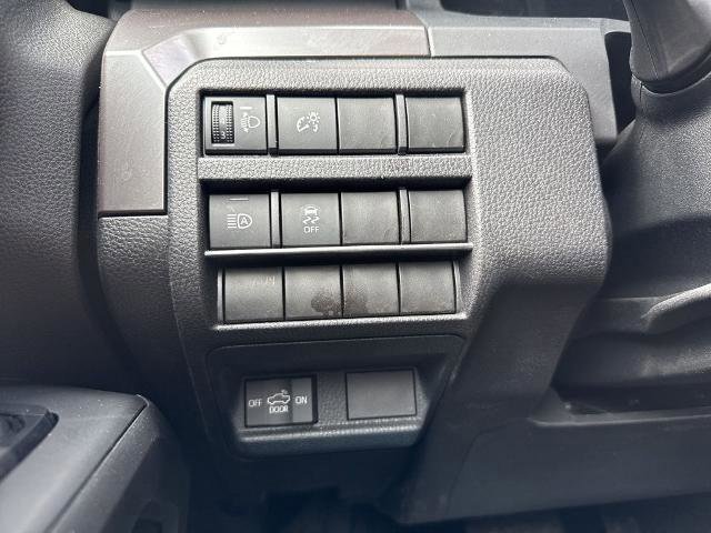 Used 2024 Toyota Tacoma SR5 AWD/4WD image 13