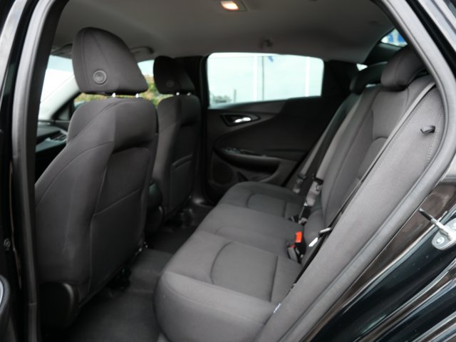 Used 2025 Chevrolet Malibu RS FWD image 18
