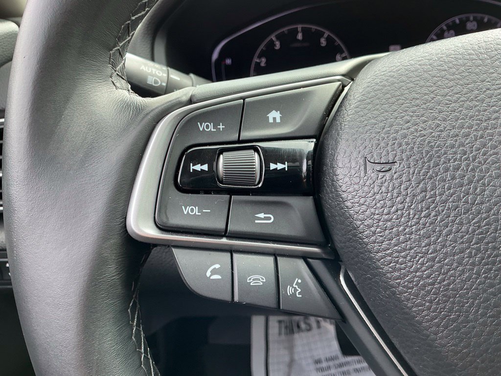 Used 2018 Honda Accord Touring image 29