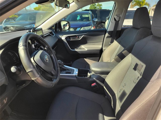 Used 2024 Toyota RAV4 LE image 17