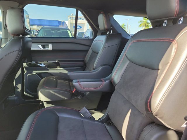 Certified 2022 Ford Explorer ST-Line w/ Class IV Trailer Tow Package RWD image 16
