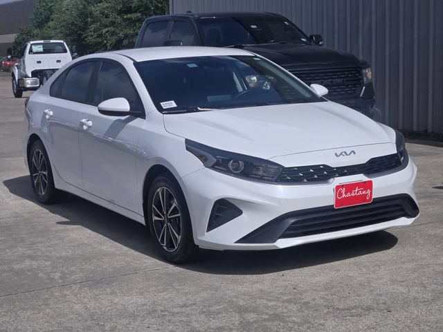Used 2024 Kia Forte LXS FWD image 3