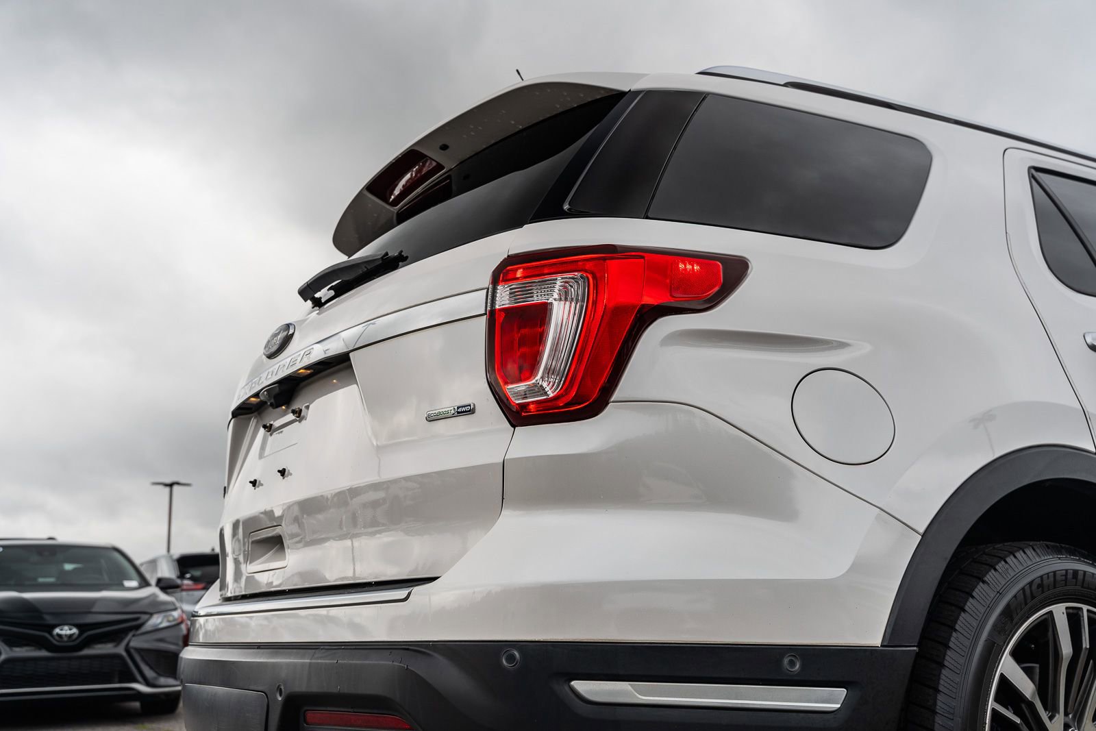 Certified 2018 Ford Explorer Platinum AWD/4WD image 15