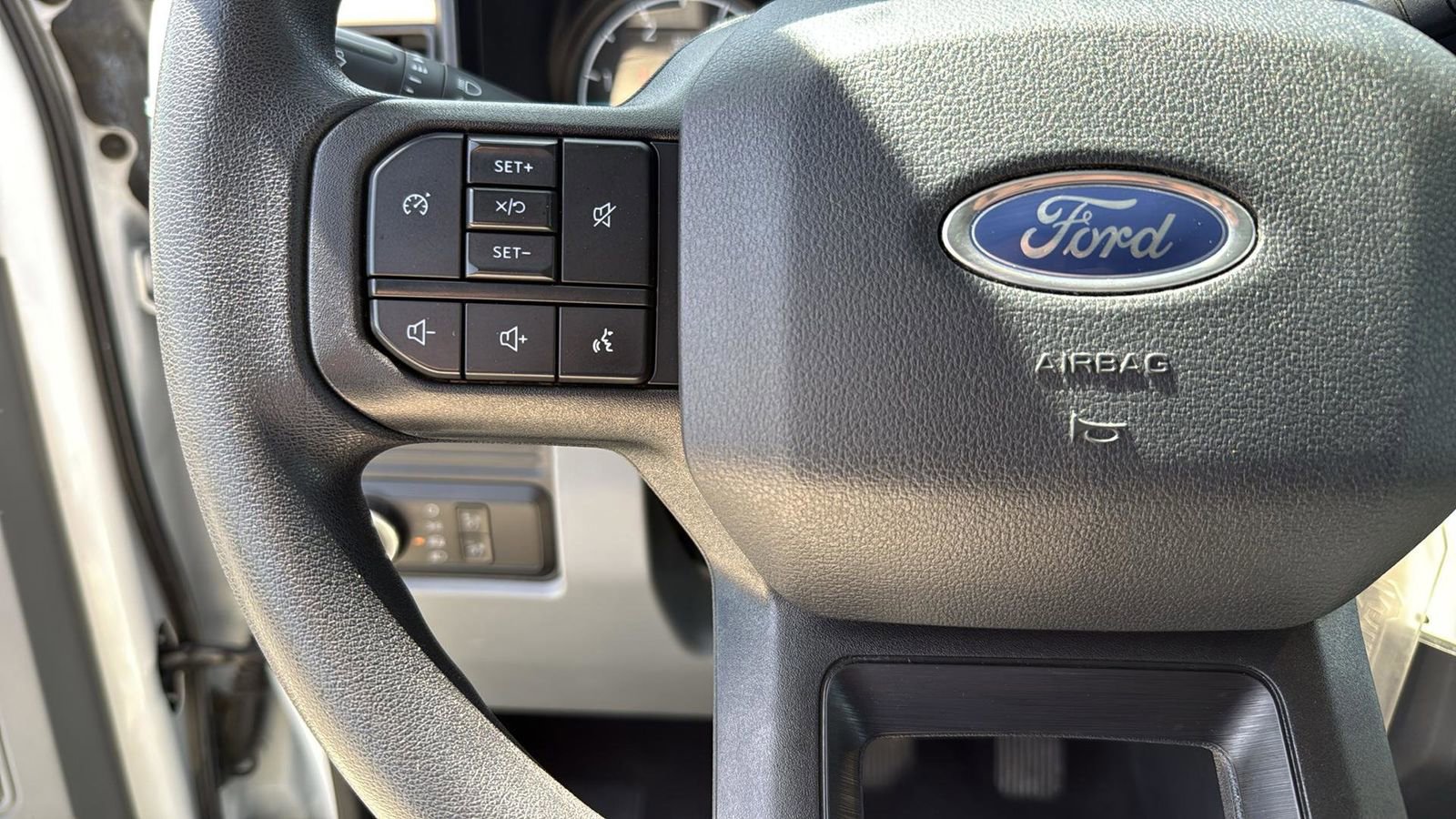 Certified 2025 Ford F350 XLT AWD/4WD image 17