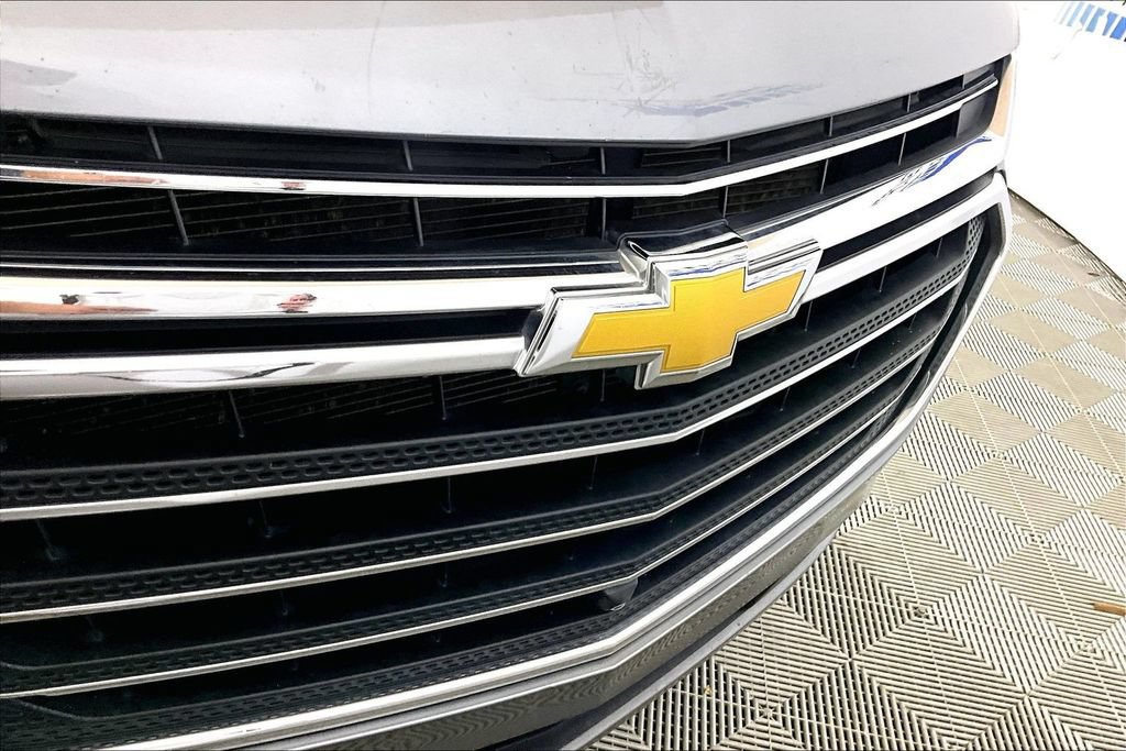 Used 2020 Chevrolet Traverse Premier FWD image 24