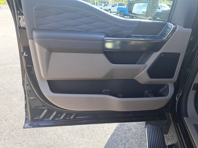Certified 2025 Ford F450 Platinum w/ Platinum Plus Package image 18
