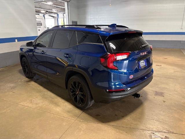 Used 2022 GMC Terrain SLE w/ Driver Convenience Package AWD/4WD image 17