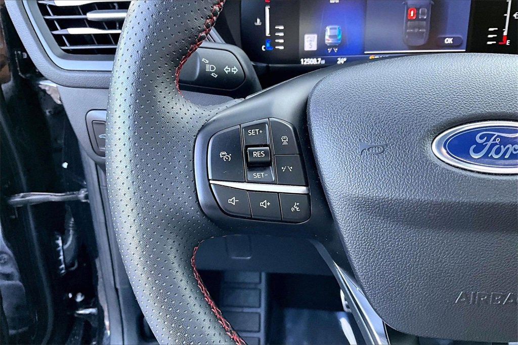 Certified 2023 Ford Escape ST-Line w/ Tech Pack #1 image 17