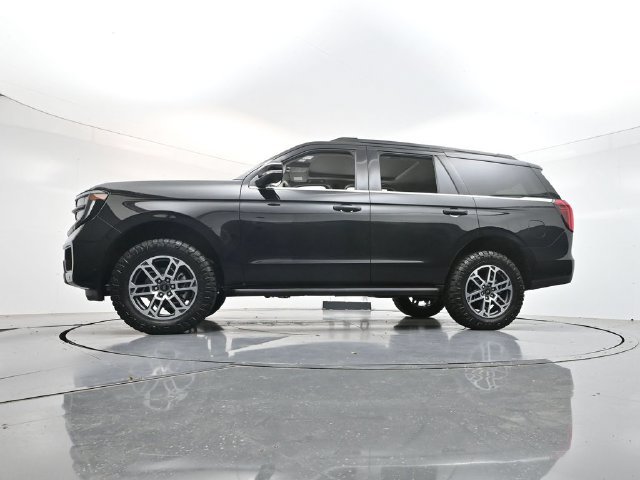 Certified 2025 Ford Expedition Active AWD/4WD image 49