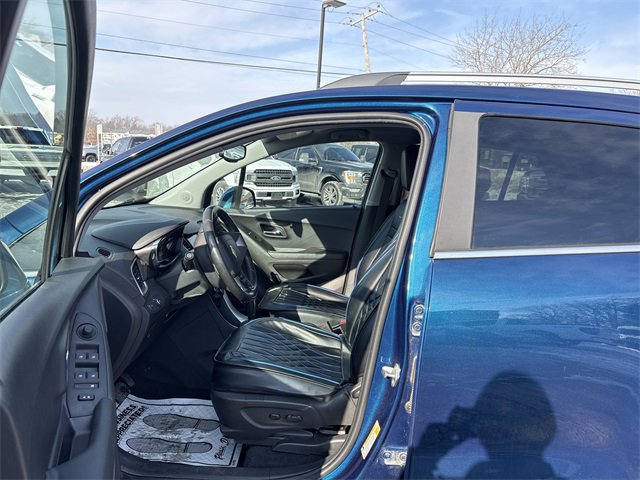 Used 2020 Chevrolet Trax LT w/ Driver Confidence Package image 12