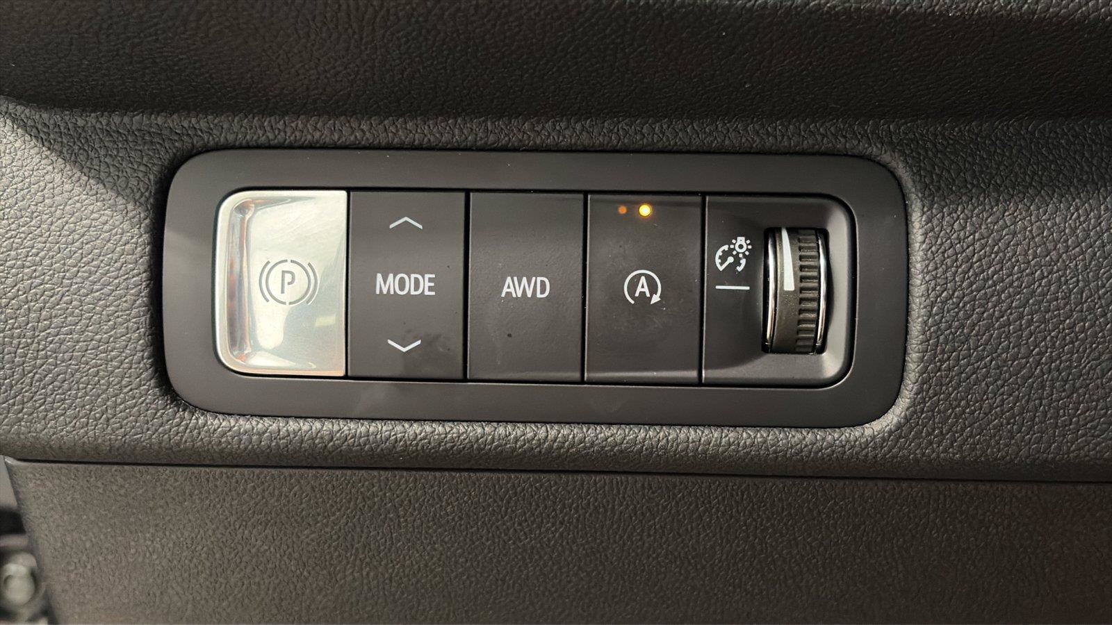 Used 2024 Chevrolet Traverse RS AWD/4WD image 23