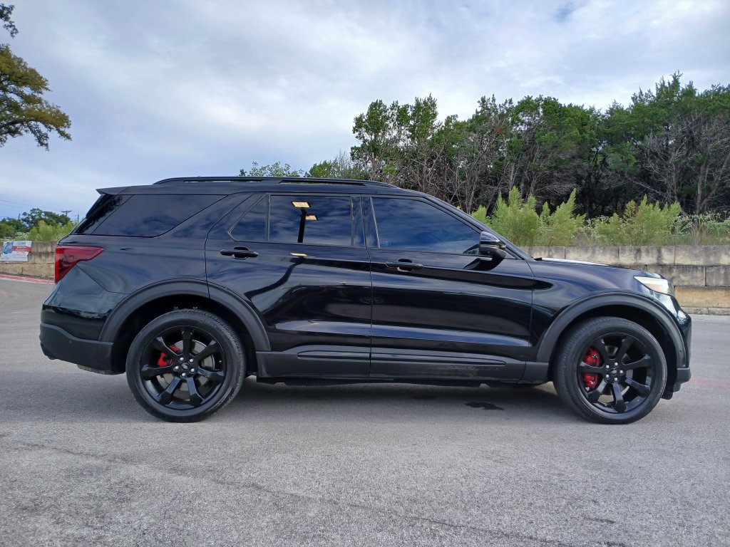 Certified 2020 Ford Explorer ST w/ ST Street Pack AWD/4WD image 2