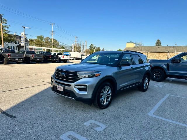 Certified 2021 Ford Explorer XLT w/ Equipment Group 202A AWD/4WD image 6
