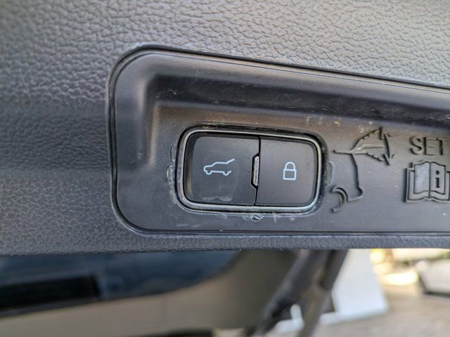 Certified 2020 Ford Explorer XLT w/ Equipment Group 202A image 21