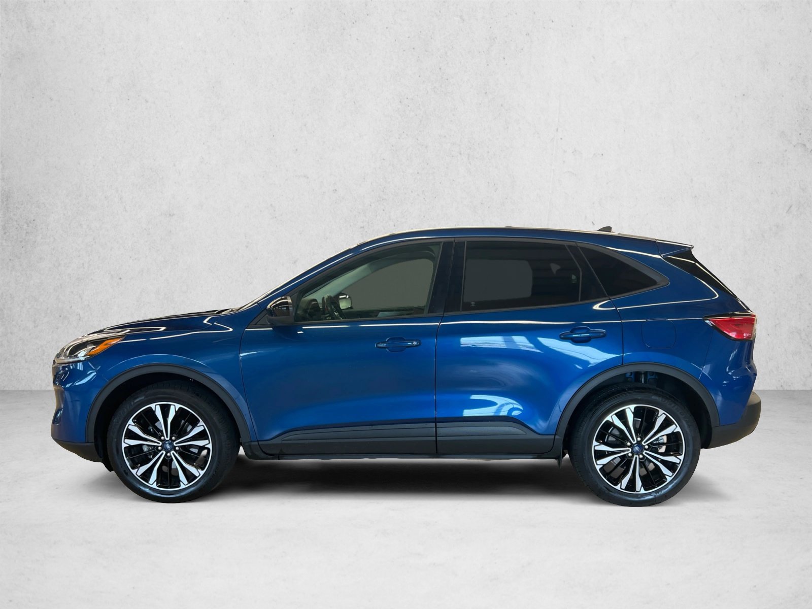 Certified 2022 Ford Escape SE w/ SE Sport Appearance Package AWD/4WD image 8