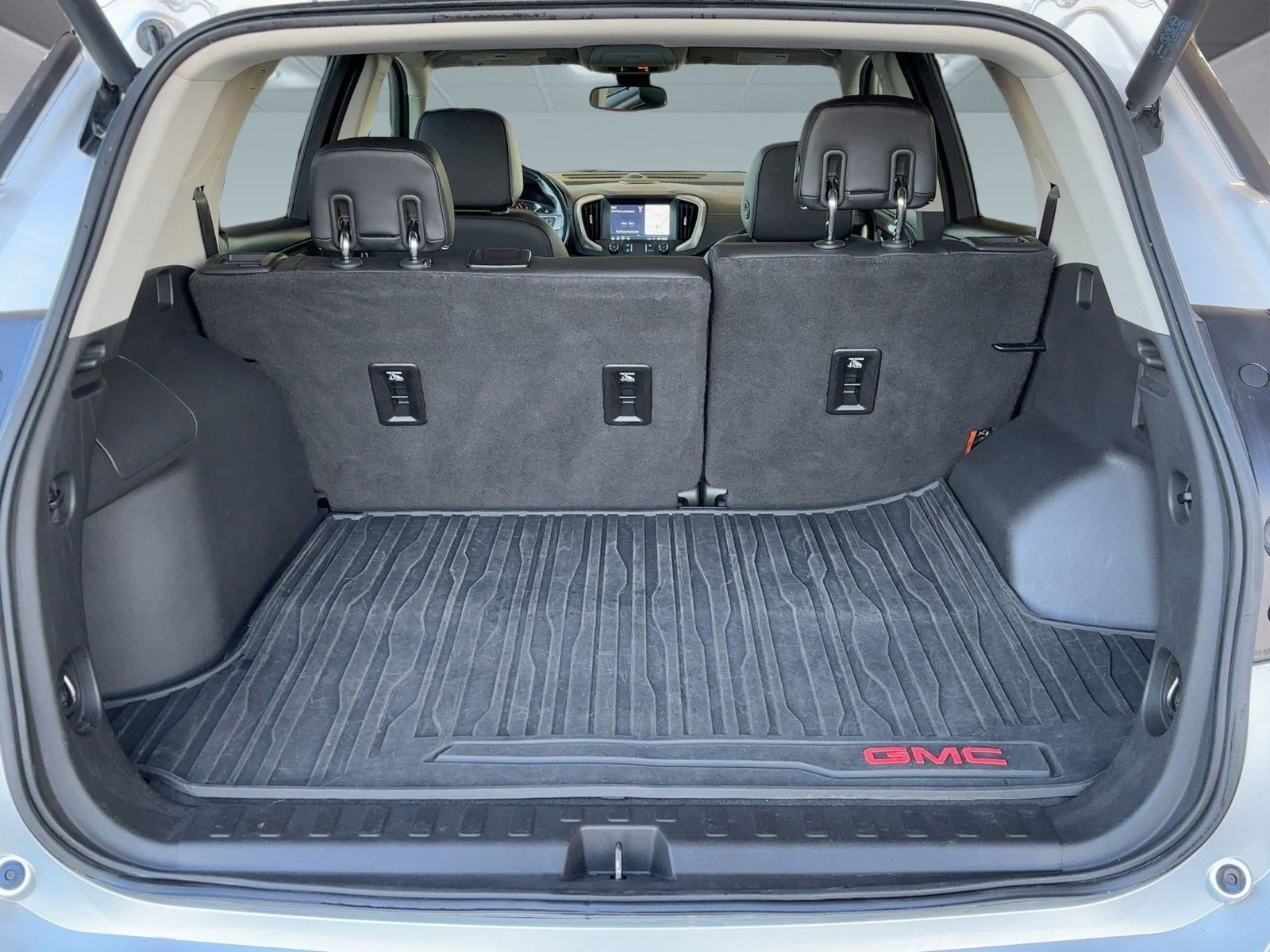 Used 2019 GMC Terrain Denali w/ Advanced Safety Package image 33