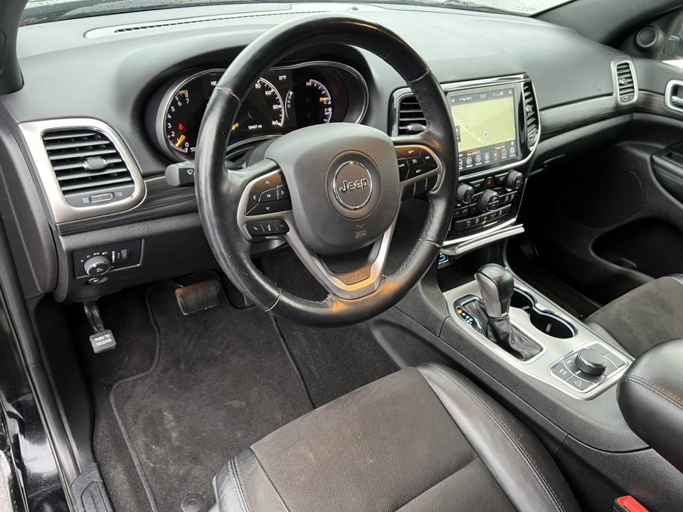 Used 2022 Jeep Grand Cherokee Laredo X image 16