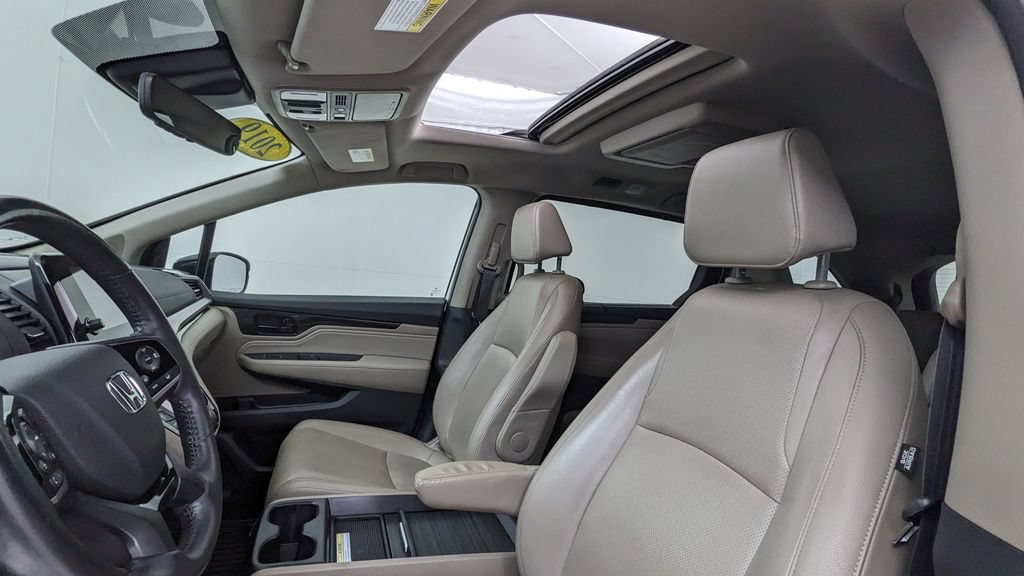 Used 2019 Honda Odyssey Elite image 3
