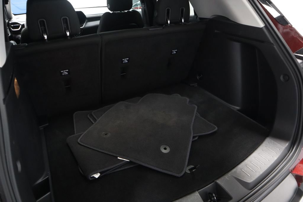 Used 2025 Chevrolet TrailBlazer LT image 17