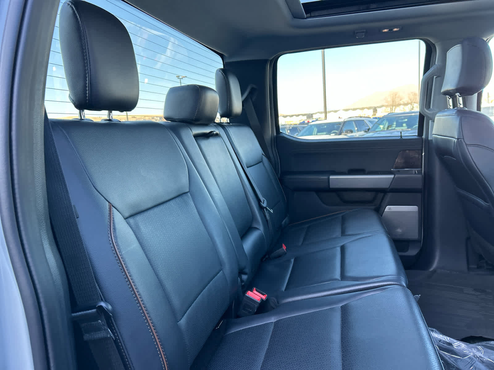 Certified 2025 Ford F450 Lariat w/ FX4 Off-Road Package image 21