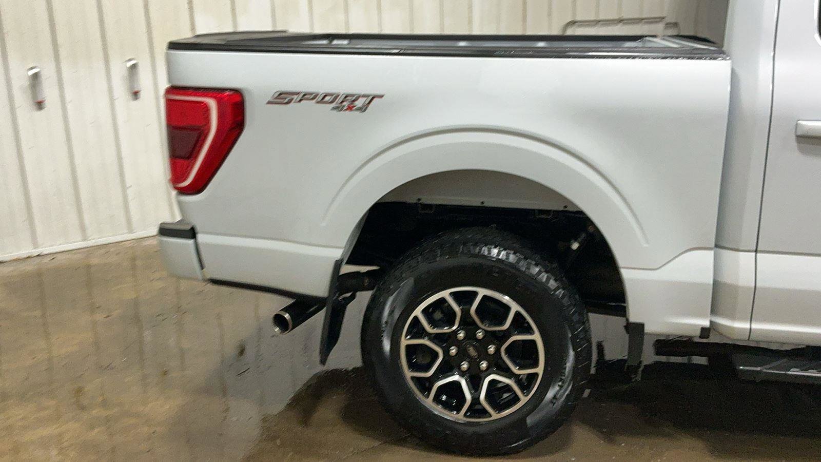 Certified 2022 Ford F150 XLT w/ Equipment Group 302A High image 5