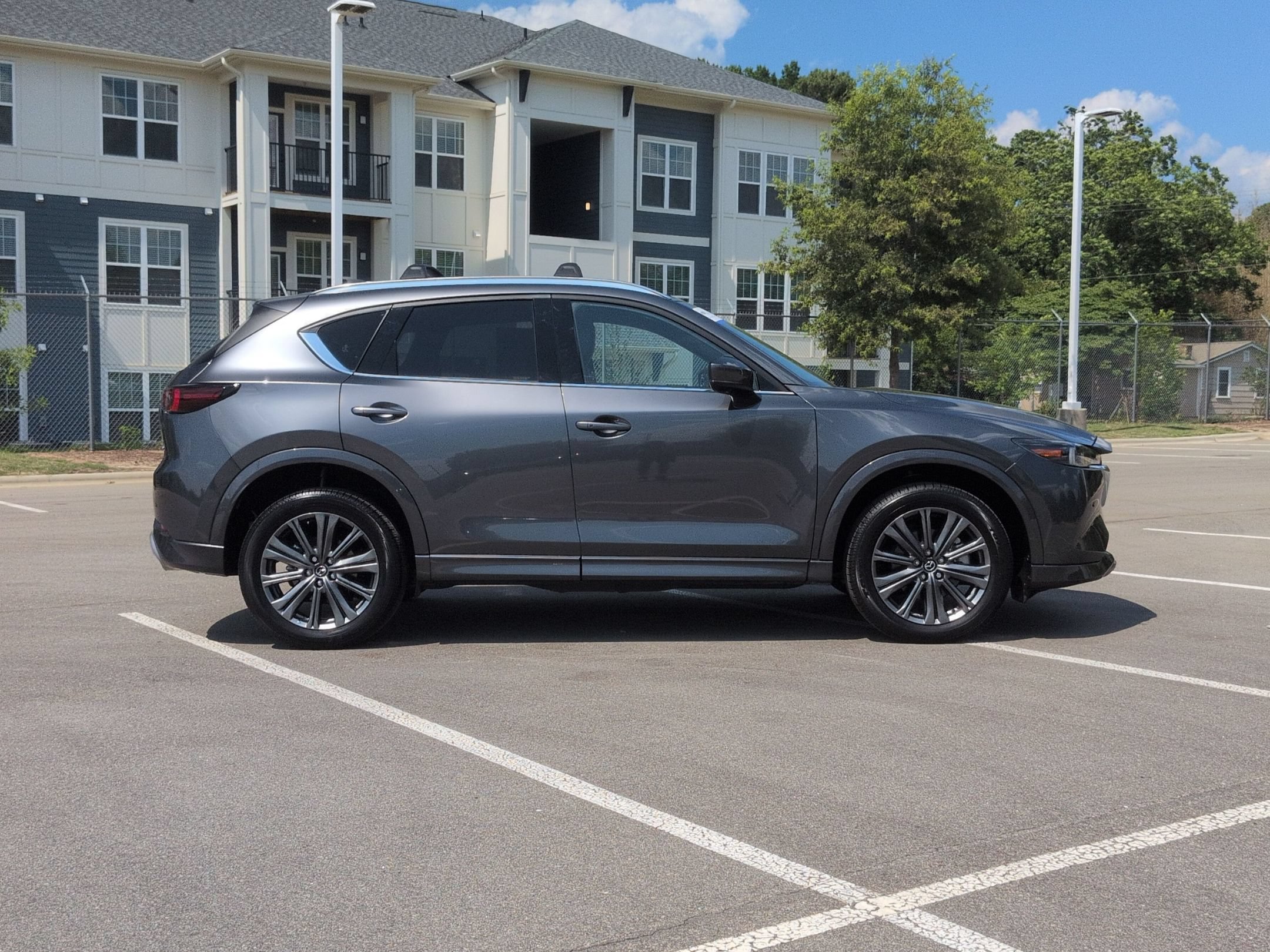 Used 2025 MAZDA CX-5 Signature AWD/4WD image 3