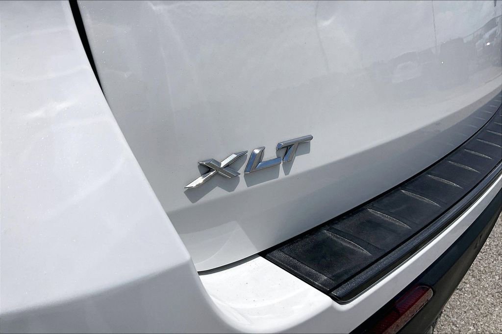 Certified 2023 Ford Explorer XLT w/ Equipment Group 202A RWD image 21