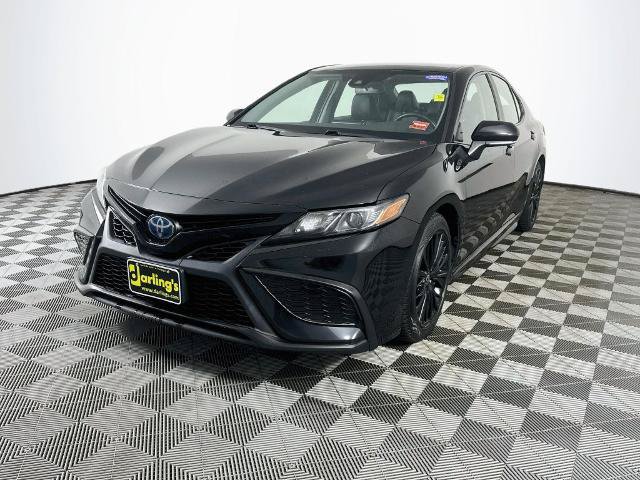Used 2022 Toyota Camry SE w/ Convenience Package FWD image 3