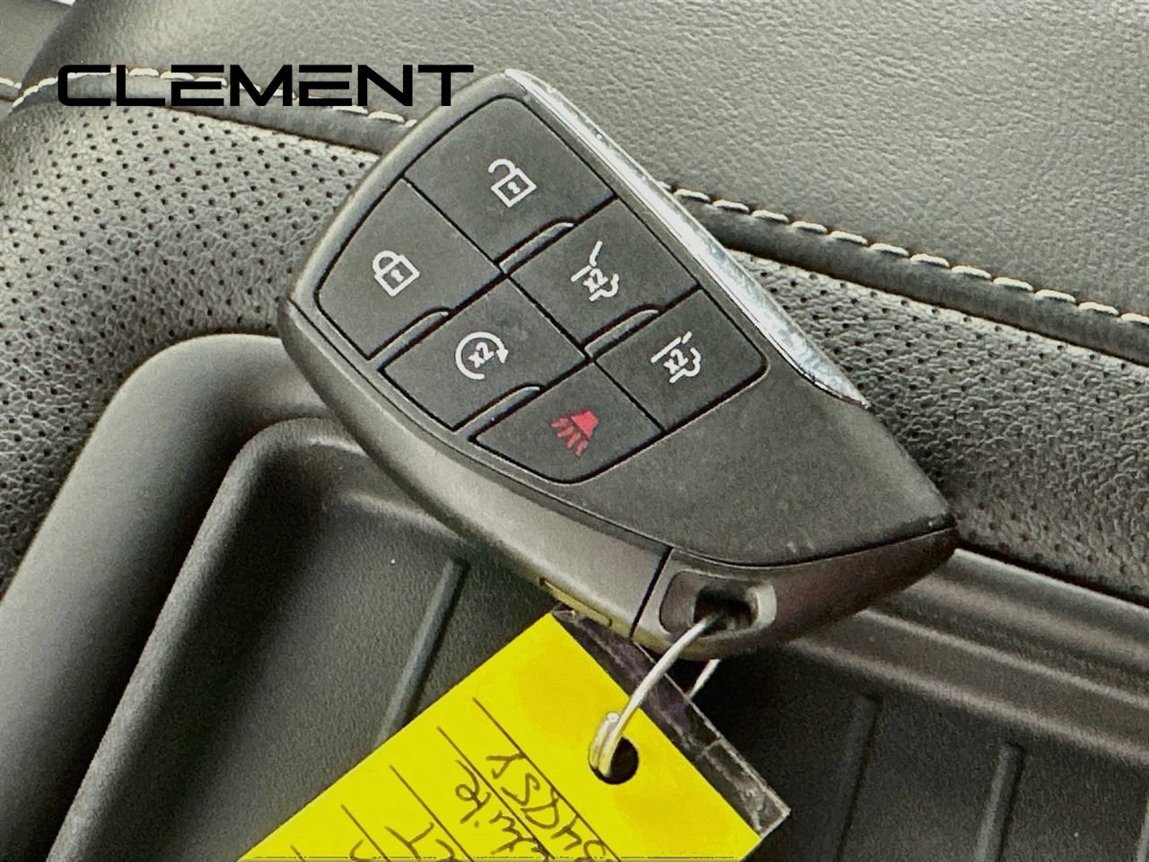 Used 2024 GMC Yukon XL SLT AWD/4WD image 24