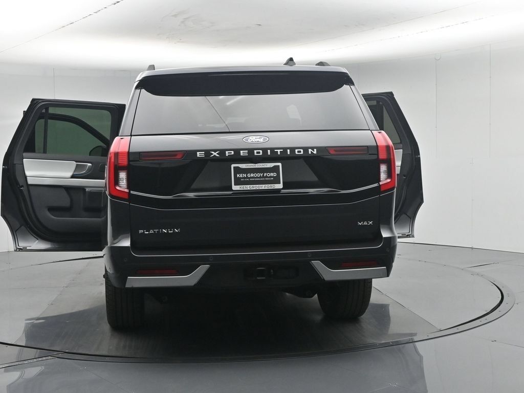 Certified 2025 Ford Expedition Max Platinum w/ Driver's Package AWD/4WD image 40