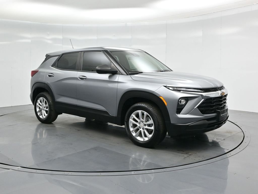 Used 2024 Chevrolet TrailBlazer LS image 3