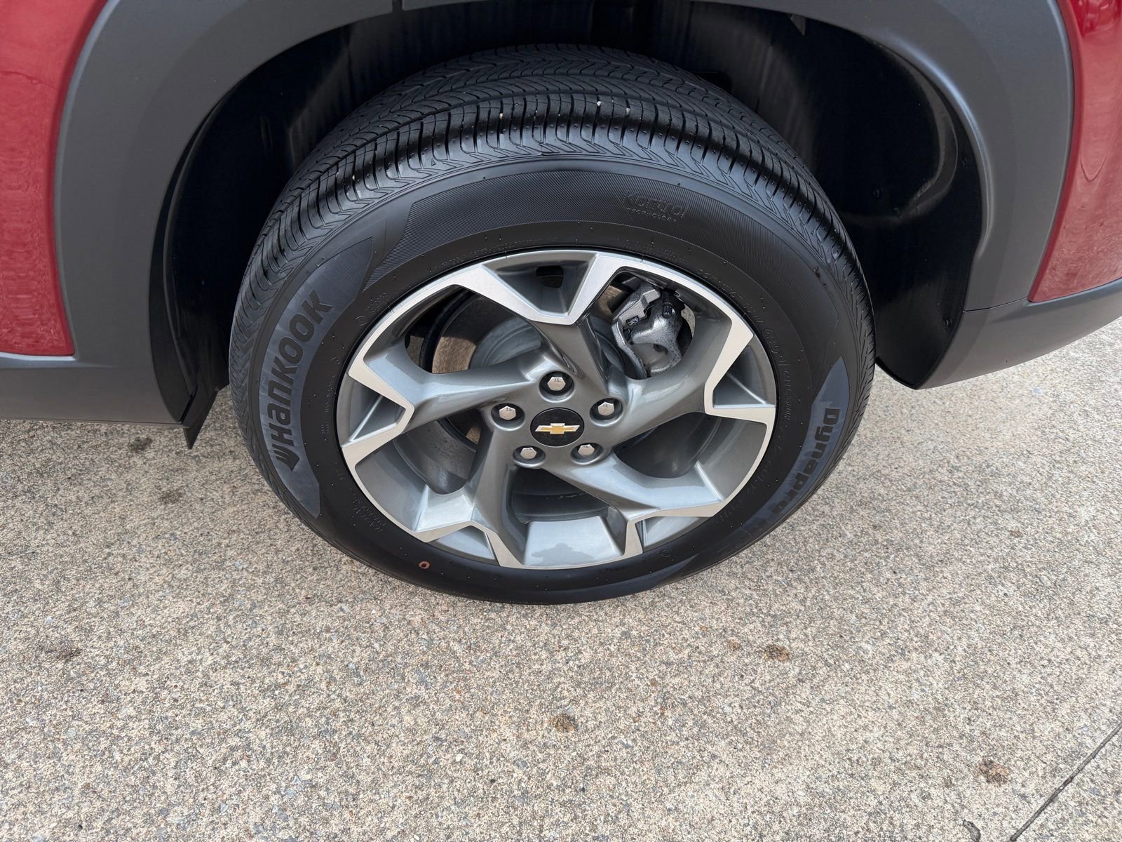 Used 2025 Chevrolet Trax LT image 9