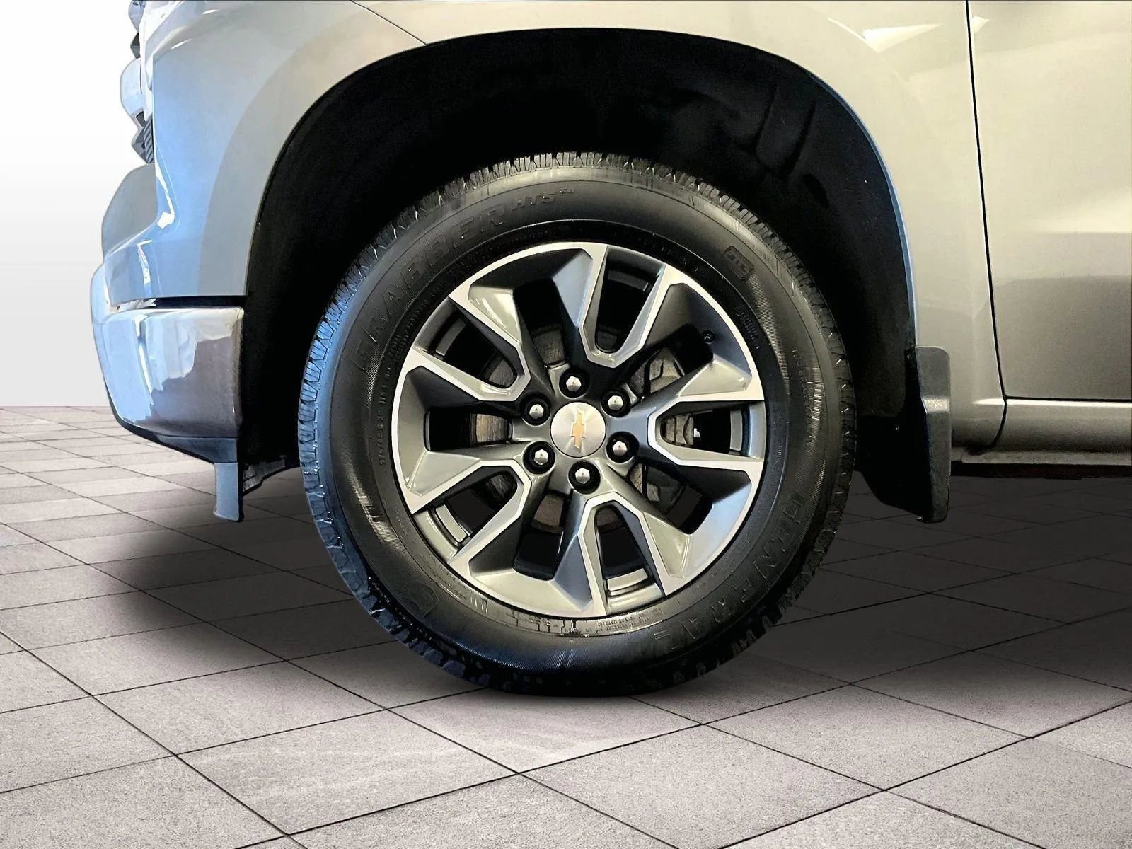 Used 2024 Chevrolet Silverado 1500 LT image 8