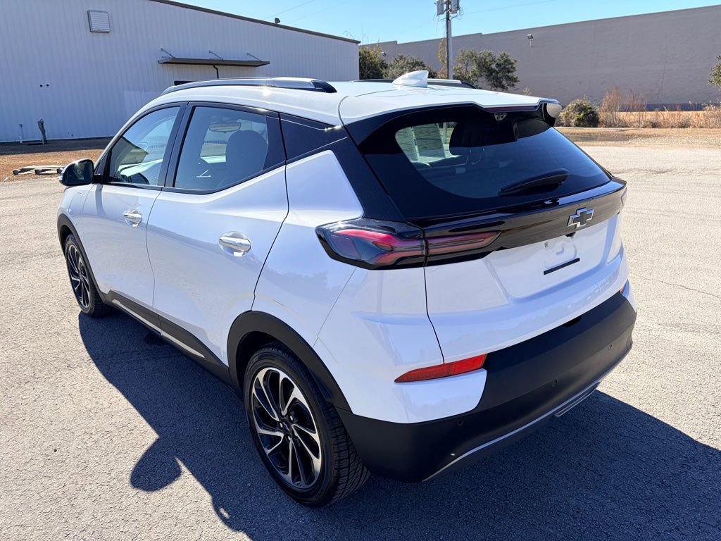 Used 2023 Chevrolet Bolt EUV Premier w/ Sun & Sound Package image 2