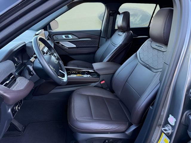 Certified 2025 Ford Explorer Platinum w/ LUX Leather Package AWD/4WD image 21