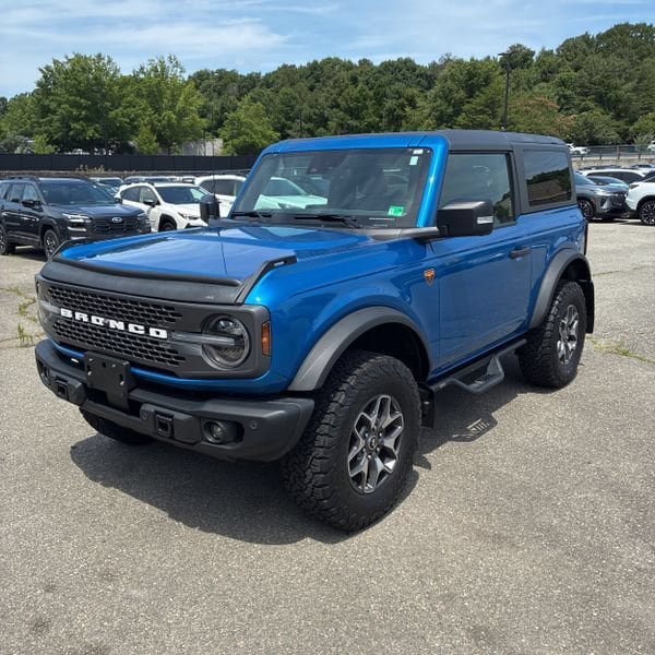 Certified 2023 Ford Bronco Badlands AWD/4WD image 2
