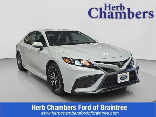 Used 2023 Toyota Camry SE w/ Cold Weather Package